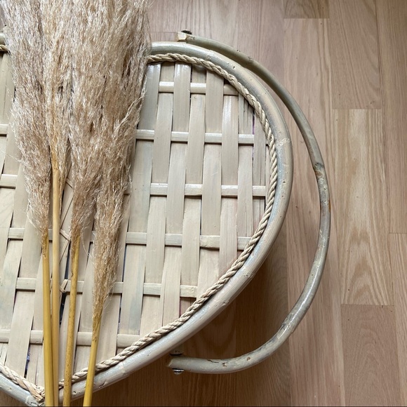 Large Wicker Heart Basket | Bamboo handles - Picture 5 of 11